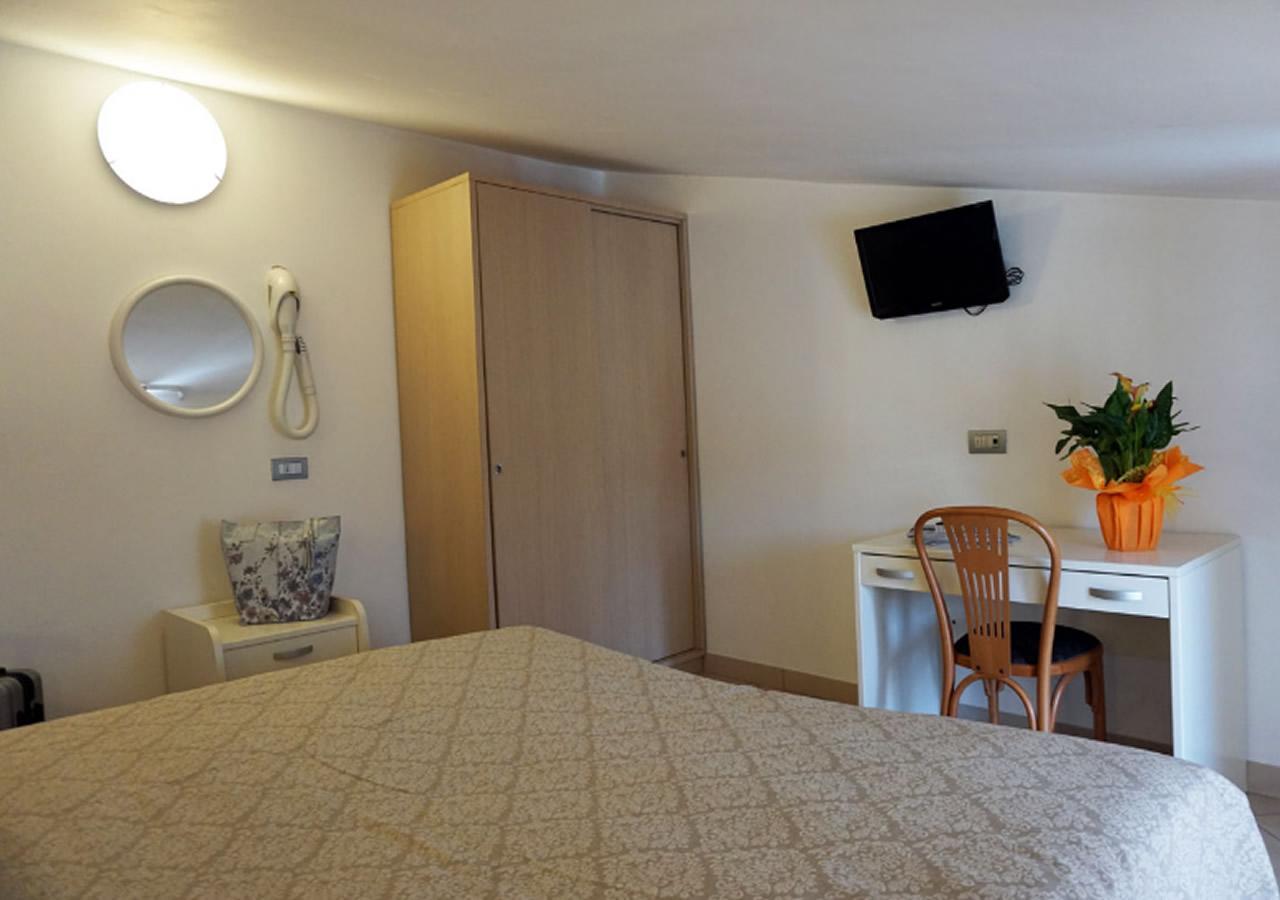 Hotel Croccia Accettura Esterno foto