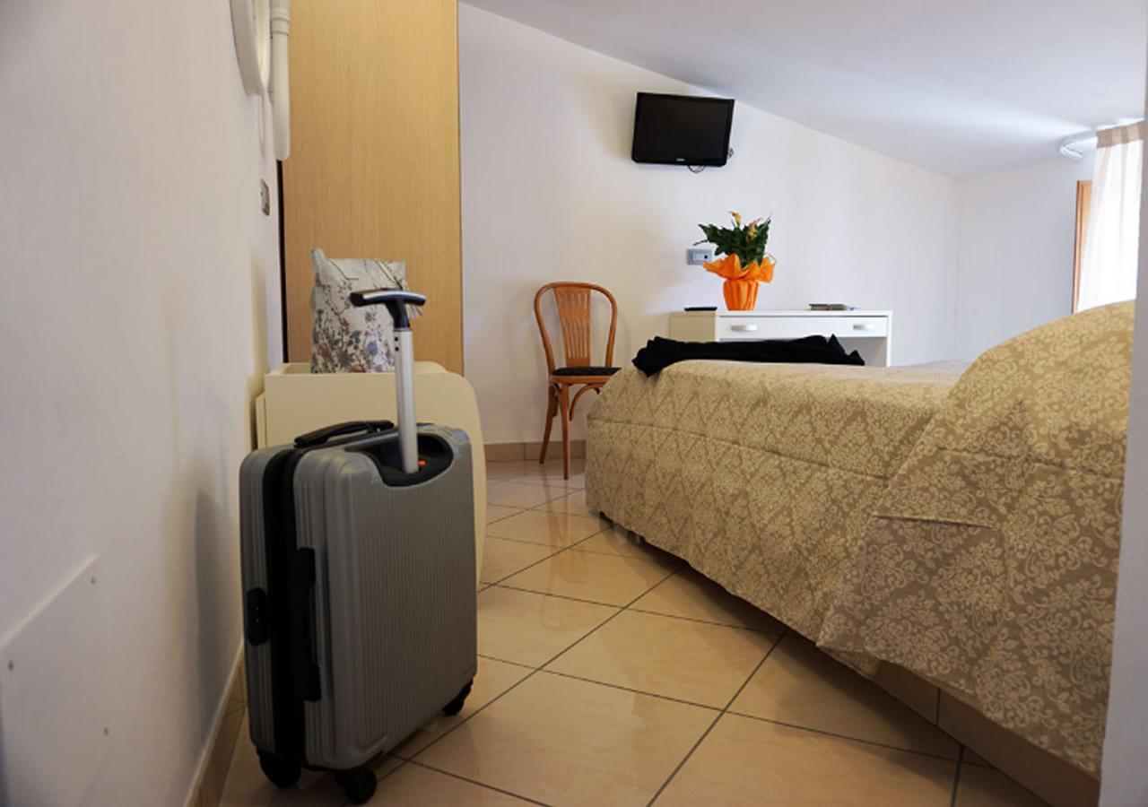 Hotel Croccia Accettura Esterno foto
